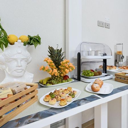 Rivazzurra Beach Rooms 산비토로카포 외부 사진