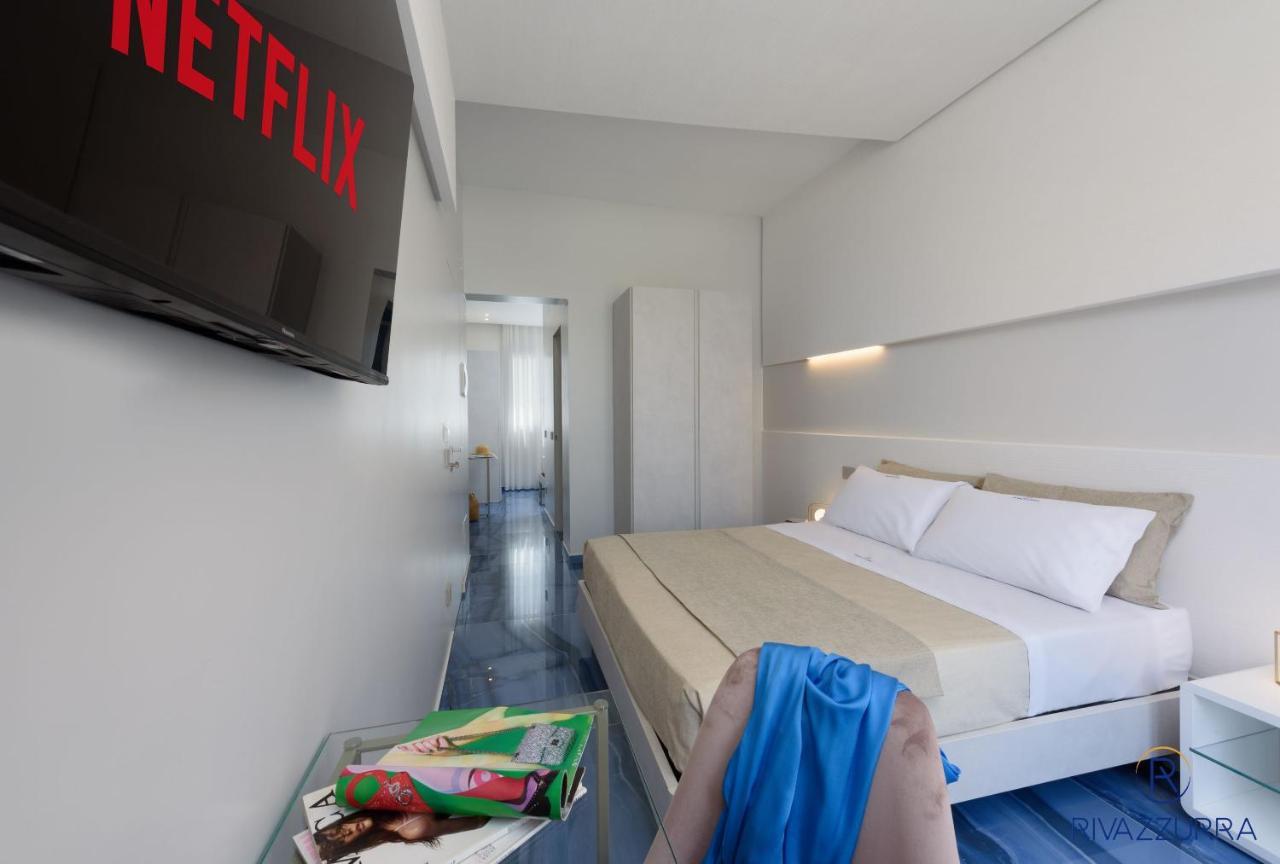 Rivazzurra Beach Rooms 산비토로카포 외부 사진