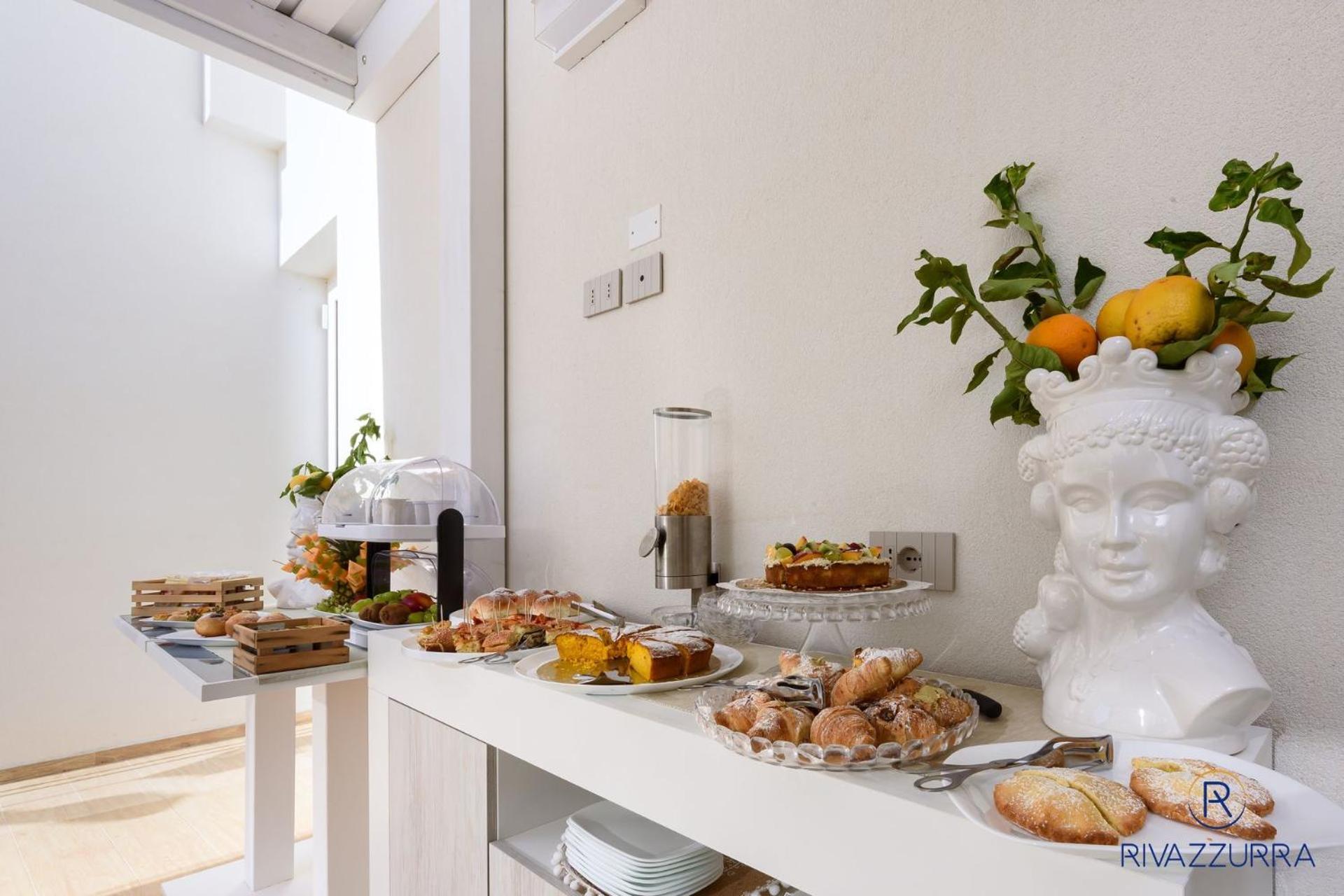 Rivazzurra Beach Rooms 산비토로카포 외부 사진