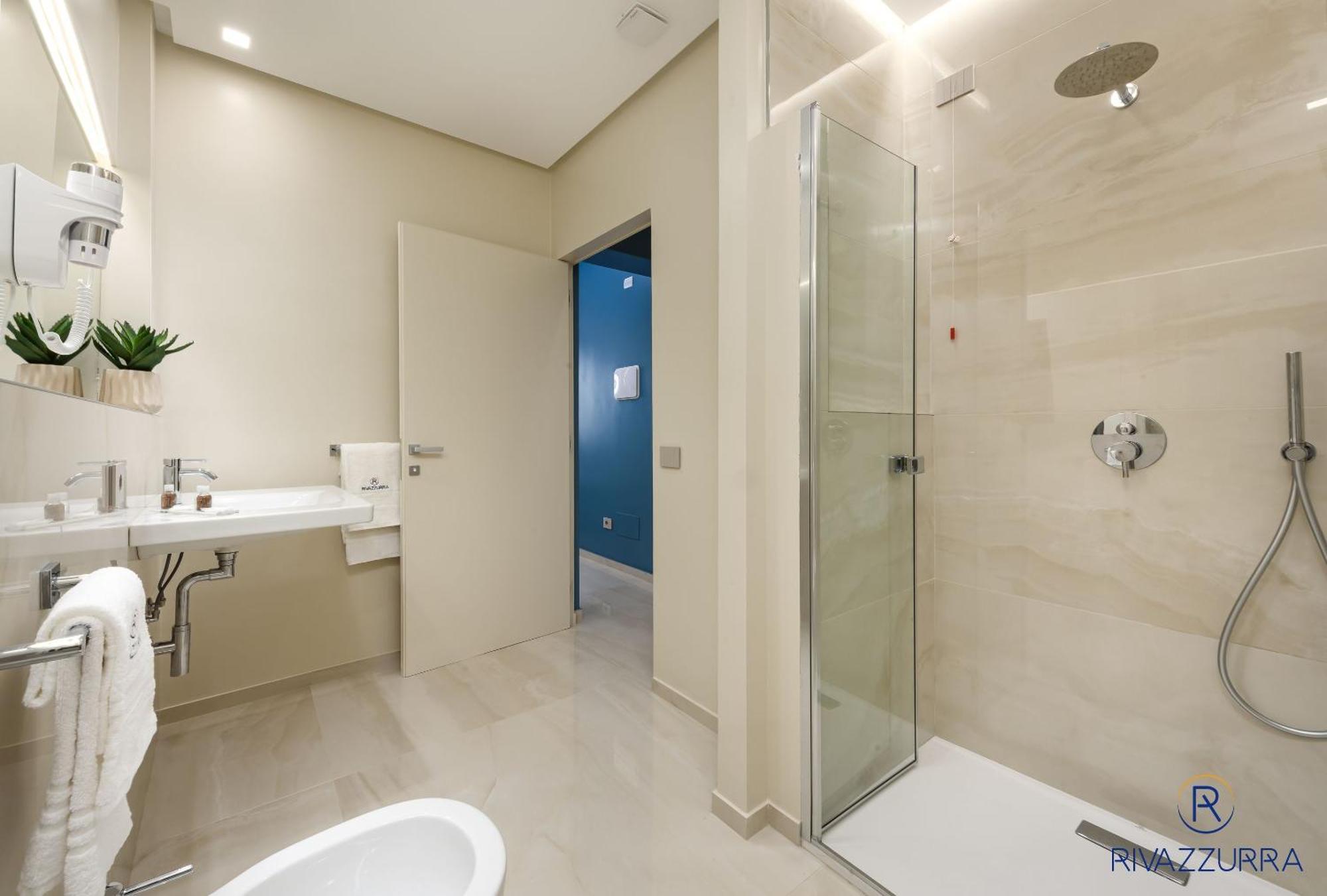 Rivazzurra Beach Rooms 산비토로카포 외부 사진